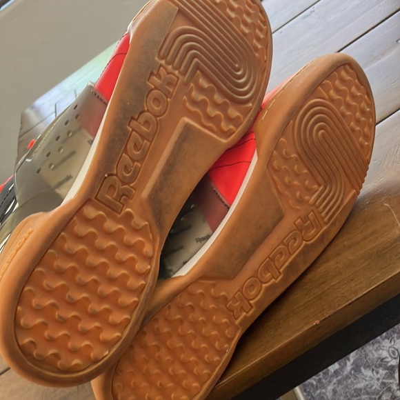 Reebok Workout Concept Sample 005 - Picture 5 of 6